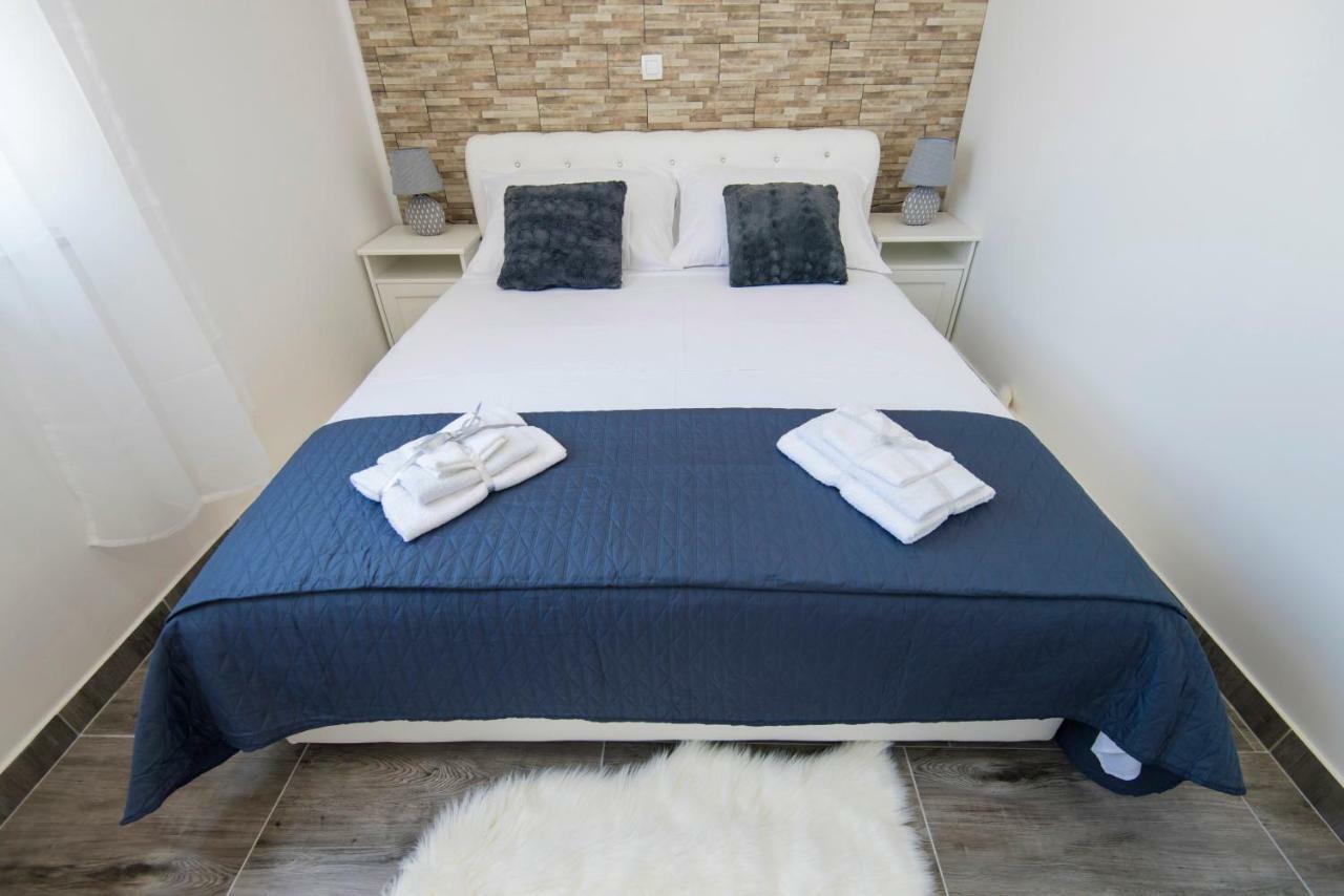 Apartmani Pleasure 1 I 2 Zadar Buitenkant foto