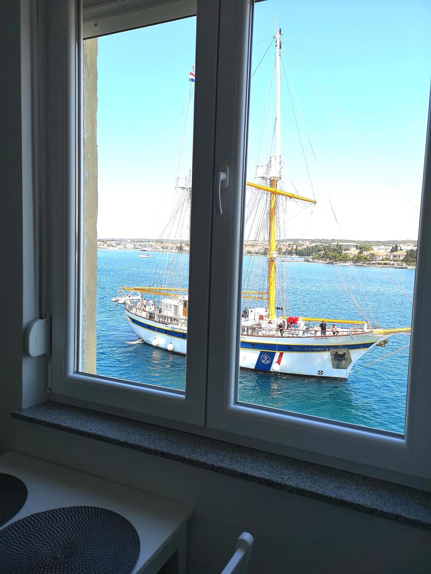 Apartmani Pleasure 1 I 2 Zadar Buitenkant foto