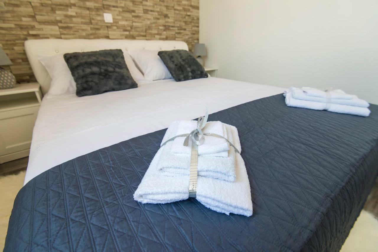 Apartmani Pleasure 1 I 2 Zadar Buitenkant foto