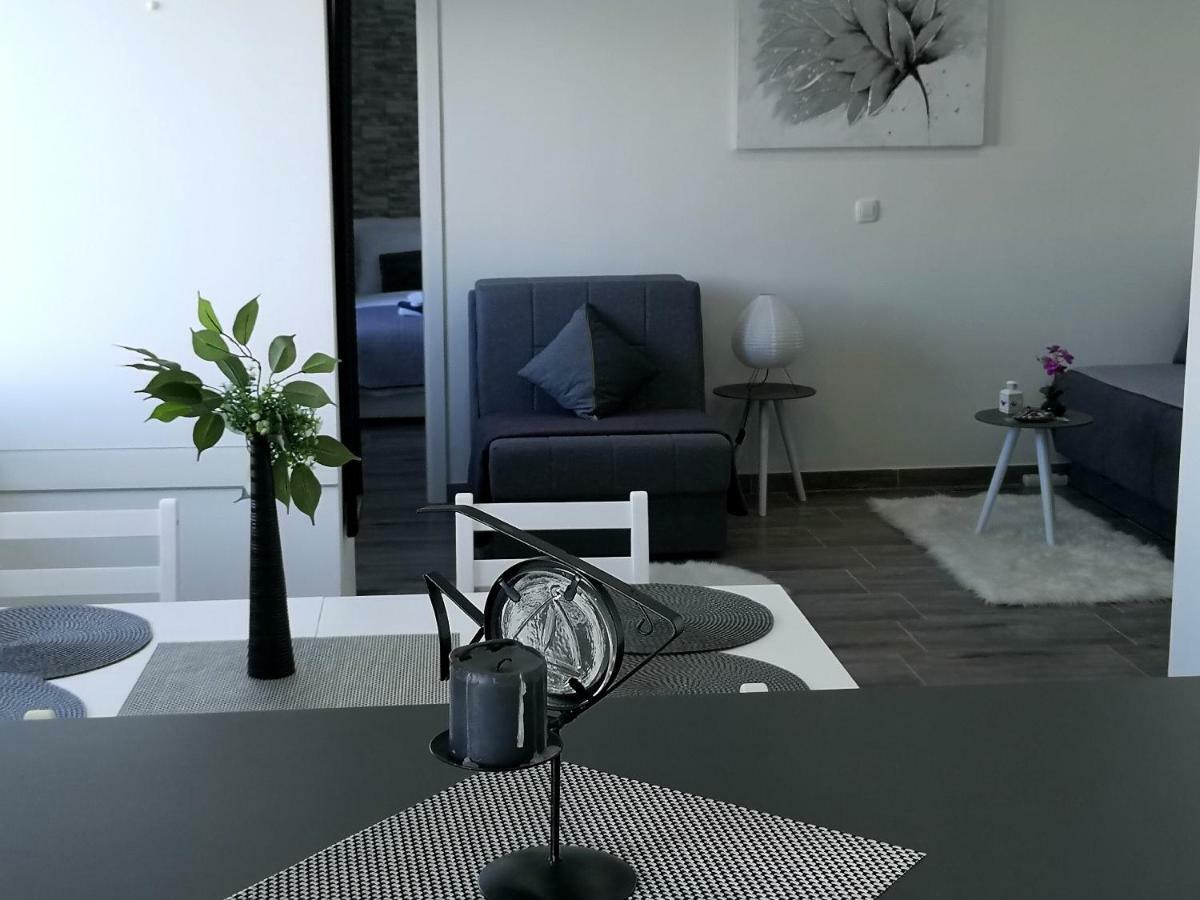Apartmani Pleasure 1 I 2 Zadar Buitenkant foto