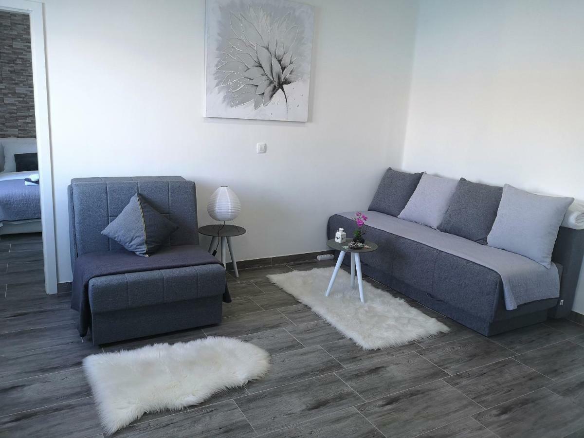 Apartmani Pleasure 1 I 2 Zadar Buitenkant foto